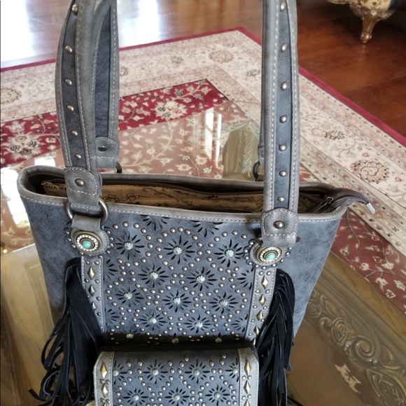 Montana west fringes conceal carry handbag&wallet - Picture 7 of 7